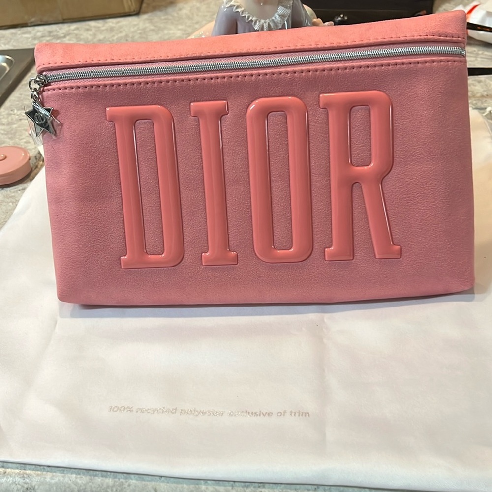 Dior Pink Trousse Pouch GWP/VIP it’s made out of slave NWOT